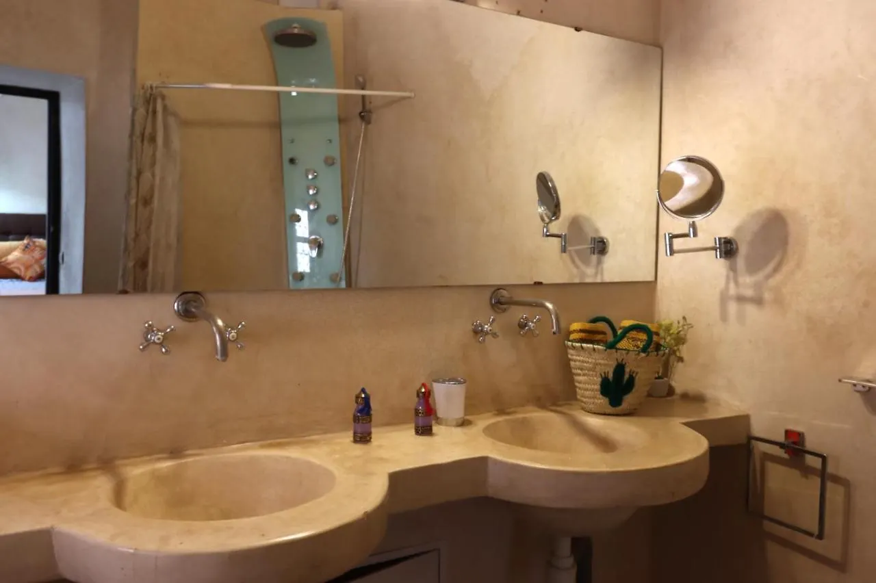 Riad Modern Bed & Breakfast Marrakesch 0*,
