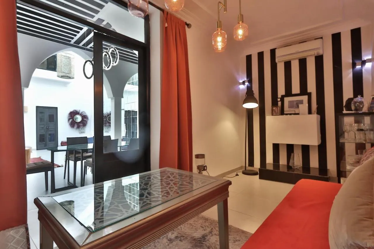 Riad Modern Bed & Breakfast Marrakesz 0*,